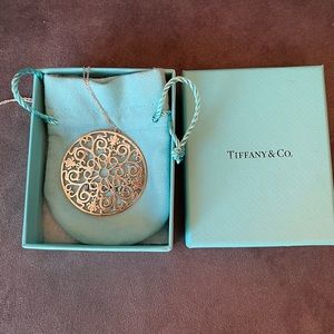 AUTHENTIC Tiffany & Co. Round Filigree Silver Pendant Necklace